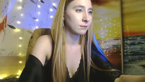 Snapshot of ivy_dean_ chatting on 02.12.25 Ivy online show from 02.12.25
