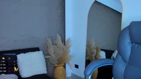 Snapshot of ivy_li chatting on 12.04.24 Daniela online show from 12.04.24