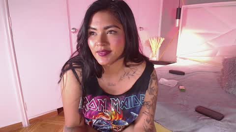 Snapshot of ivy_soul chatting on 01.12.25 IVY online show from 01.12.25