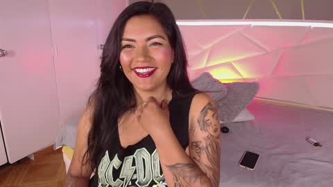 Snapshot of ivy_soul chatting on 02.06.25 IVY online show from 02.06.25