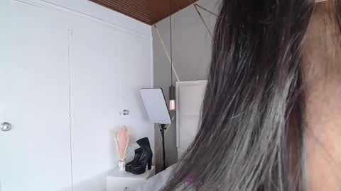 Snapshot of ivy_soul chatting on 11.07.25 IVY online show from 11.07.25