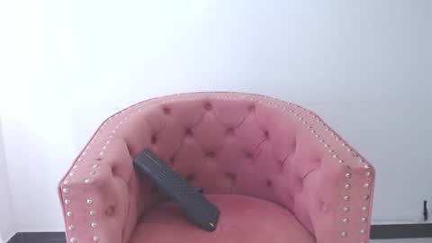 tender girl  online show from 03.17.26