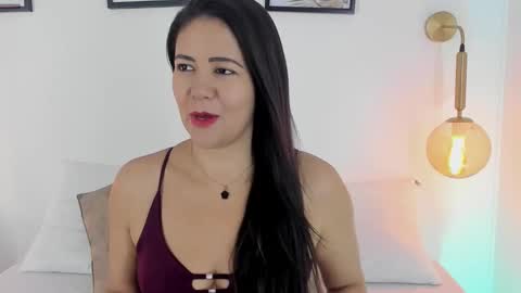 Ivy  online show from 11.04.25