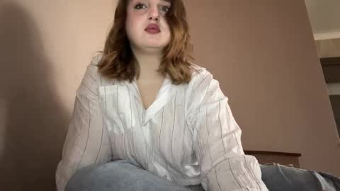 ivyglimpse online show from 09.12.25