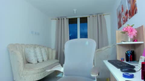 Adriana Independent Model online show from 02.03.26