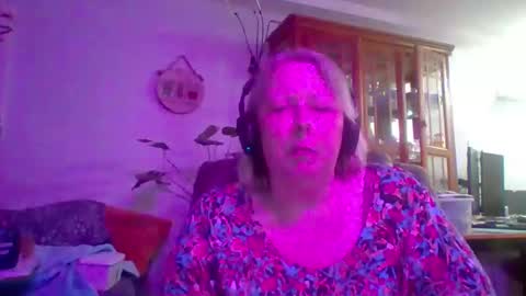 ivyjane3522 online show from 04.15.26