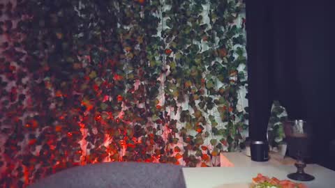 Snapshot of ivyjonson chatting on 12.27.24 Miss Ivy online show from 12.27.24