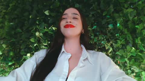 Miss Ivy online show from 04.11.26