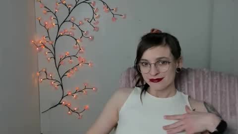 Ivy online show from 04.23.26
