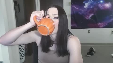 IvyRose499 online show from 10.08.25