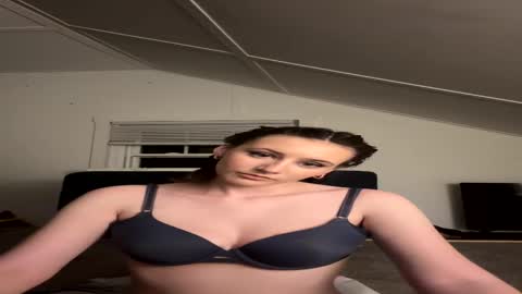 ivyrose67 online show from 05.20.26