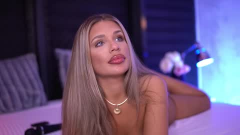 IvyRowa online show from 02.28.25