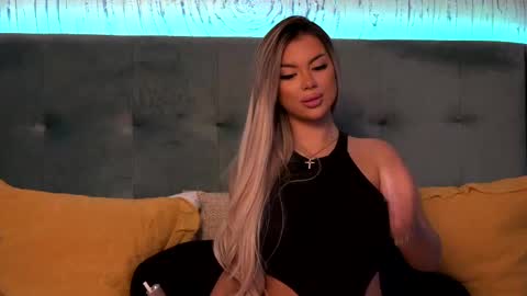 Snapshot of ivyrubens chatting on 02.20.25 Ivy online show from 02.20.25