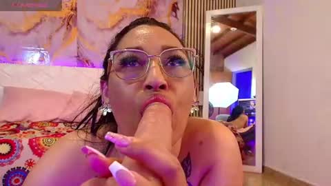 Snapshot of ivyshine7 chatting on 06.18.26 ivyshine7 online show from 06.18.26