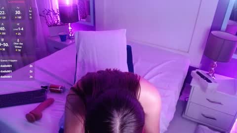 Snapshot of ivyy_crystal chatting on 12.21.24 Ivy online show from 12.21.24