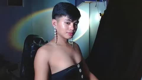 iya143 online show from 10.30.25