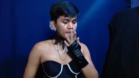 iya143 online show from 11.26.25