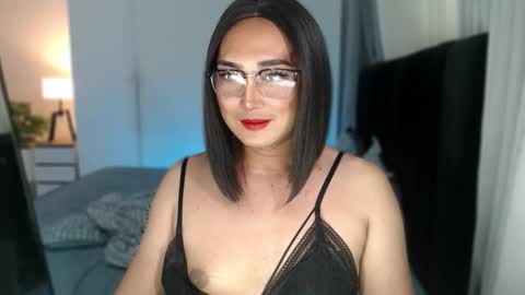 iya_hermosa online show from 03.12.26