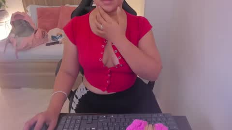 Iza online show from 01.22.25