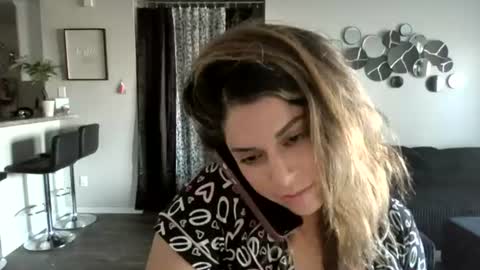 Snapshot of izcah_g chatting on 08.05.26 Izcah online show from 08.05.26