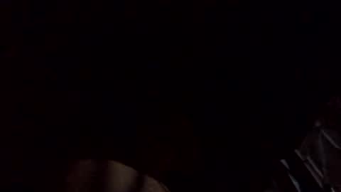 Snapshot of izealvaro chatting on 10.02.25 izealvaro online show from 10.02.25