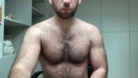 Izylduur online show from 12.11.24