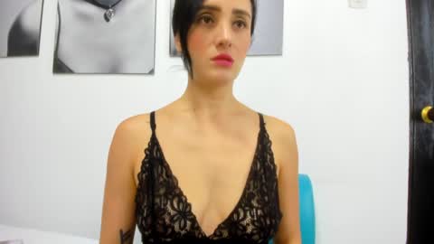 Snapshot of izzy_cum chatting on 01.15.25 Izzy online show from 01.15.25