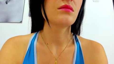 Snapshot of izzy_cum chatting on 01.31.25 Izzy online show from 01.31.25