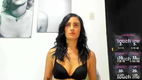 Snapshot of izzy_cum chatting on 03.09.25 Izzy online show from 03.09.25