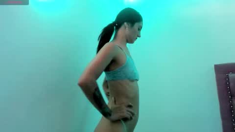 Snapshot of izzy_cum chatting on 10.19.25 Izzy online show from 10.19.25