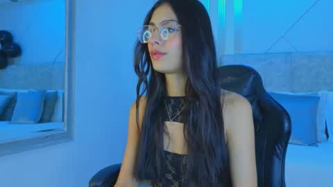 j_belle_ online show from 03.21.26