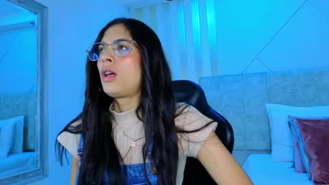 j_belle_ online show from 04.26.26