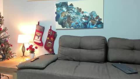 Snapshot of j_calix chatting on 11.24.25 Calix Independient model Insta and twt Calixsnake online show from 11.24.25