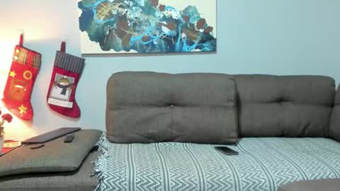 Snapshot of j_calix chatting on 11.30.25 Calix Independient model Insta and twt Calixsnake online show from 11.30.25