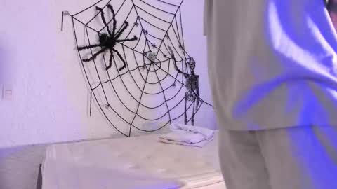 j_martony online show from 10.16.25