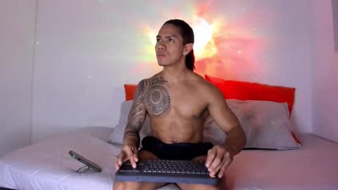 i am juan musiry independent model  online show from 10.23.25