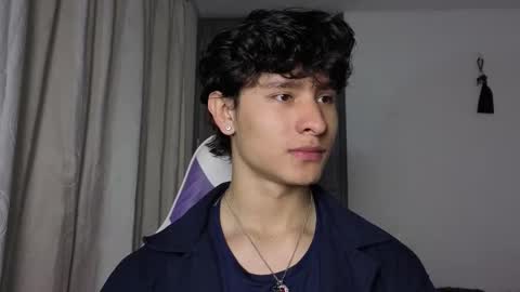 Snapshot of j_u_p_i_t_e_r chatting on 11.11.25 Noah online show from 11.11.25