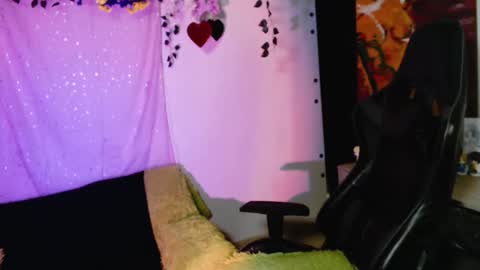 jade 18  online show from 02.25.26