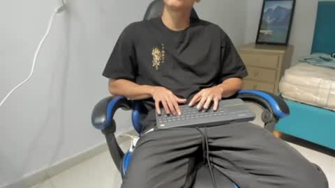 Snapshot of jace_parker chatting on 06.13.26 jace_parker online show from 06.13.26