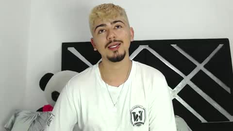 Snapshot of jack03xx_ chatting on 10.01.25 Jack online show from 10.01.25