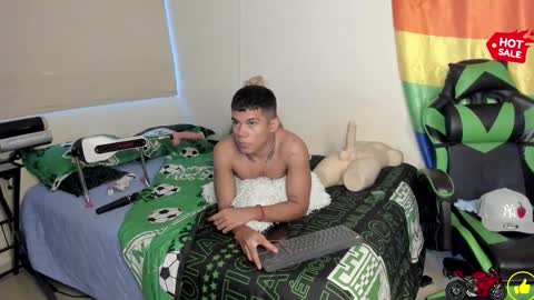 Snapshot of jack_castell chatting on 11.16.25 JACK CASTELL online show from 11.16.25