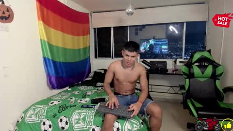 Snapshot of jack_castell chatting on 11.21.25 JACK CASTELL online show from 11.21.25