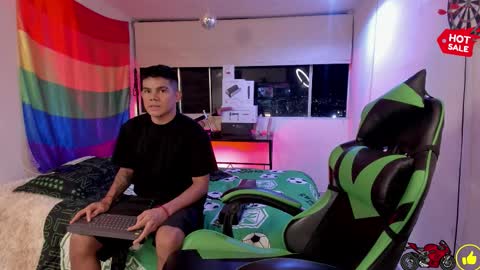 Snapshot of jack_castell chatting on 11.23.25 JACK CASTELL online show from 11.23.25