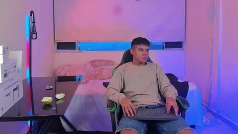 JACK CASTELL online show from 01.06.26