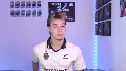 Snapshot of jack_walker190 chatting on 10.23.25 J online show from 10.23.25