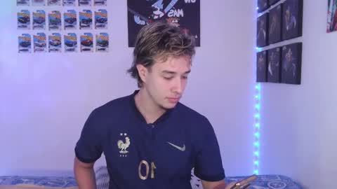 Snapshot of jack_walker190 chatting on 10.31.25 J online show from 10.31.25