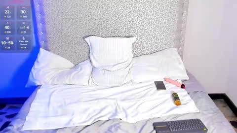 Snapshot of jackblanco_ chatting on 02.11.25 Jack White online show from 02.11.25