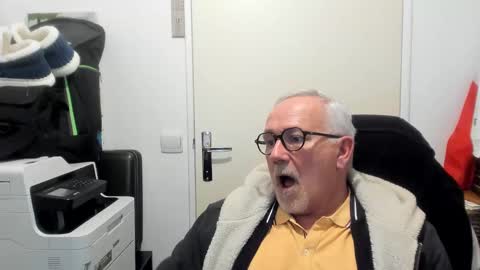 Snapshot of jackbrgs chatting on 01.09.25 J-Mitchel online show from 01.09.25