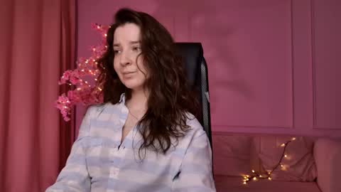 Snapshot of jackiebard chatting on 09.12.25 Jackie Byrd online show from 09.12.25