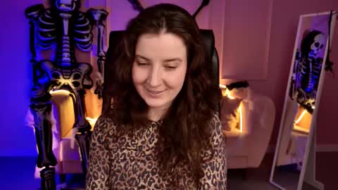 Snapshot of jackiebard chatting on 10.18.25 Jackie Byrd online show from 10.18.25